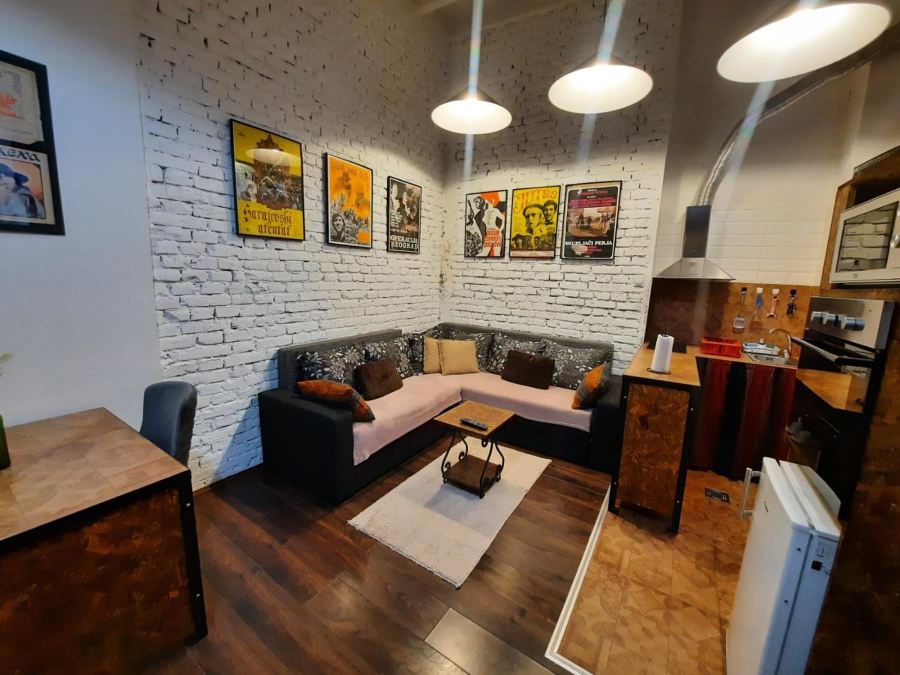 شقة Authentic Belgrade Centre - Split Level Loft With Patio In Courtyard المظهر الخارجي الصورة
